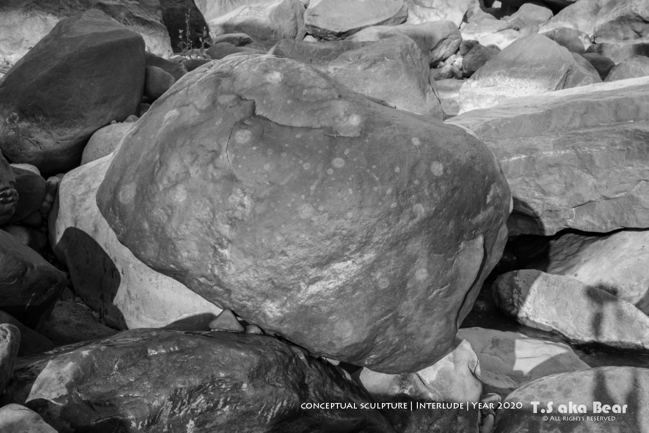 Conceptual sculpture - Interlude | Material : Rock;pebble and water | Year 2020 by Tiong-seah Yap [ T.S aka Bear ] © All rights reserved. Interlude - So is every spectacle roving over my mind as my hands engraves, its rhythm recapitulates to weave multiple traces that witnessed time and space were coming into resonance, and, commingled. What sustained, were those fugacious tinctures drifting slowly downwards, and inlaid in my mind. A recollection that riffled with an irregular cresedo, and diminuendo. What was, there is. - Tiong-seah Yap